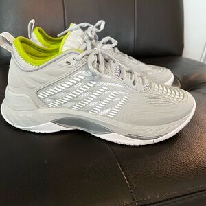 KSwiss Hypercourt Supreme 2 pickleball or tennis court shoes EUC 8